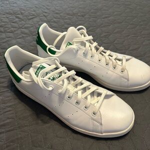 Adidas Men's Classic White and Green Sneakers